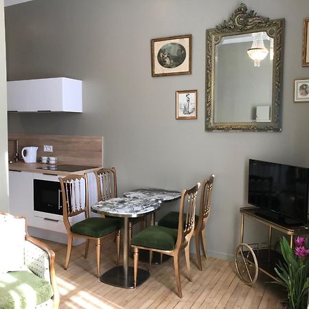 Perlepampille Lägenhet Dinan Rum bild